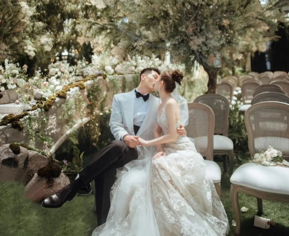 非常有質(zhì)感的新婚美甲，最近要結(jié)婚的準(zhǔn)新娘們看過(guò)來(lái)