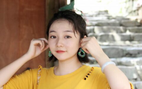 短頭發(fā)扎法，短發(fā)怎么扎減齡又好看