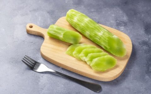 涼拌萵筍怎么做熱量低，低熱量料理涼拌萵筍做法步驟