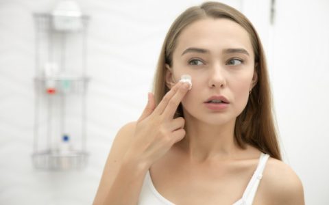 怎么樣能讓皮膚變白，天生黃黑皮怎么內(nèi)調(diào)變白