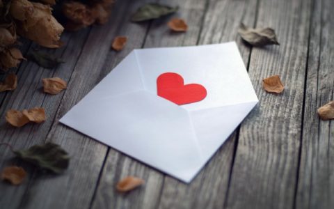 怎么寫情書給女朋友，怎么寫信給女朋友表達很愛她